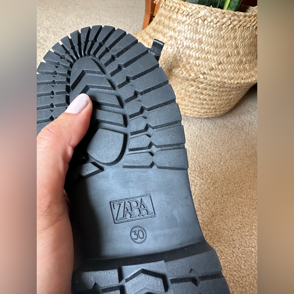 Zara kids black combat boots! - Picture 3 of 5